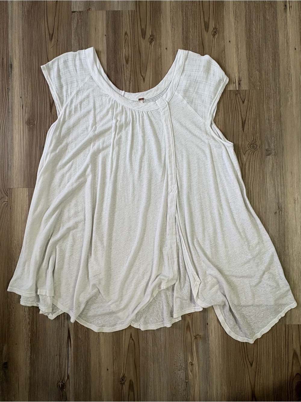 Free People White Flowing Cap-Sleeve Tunic size Medium